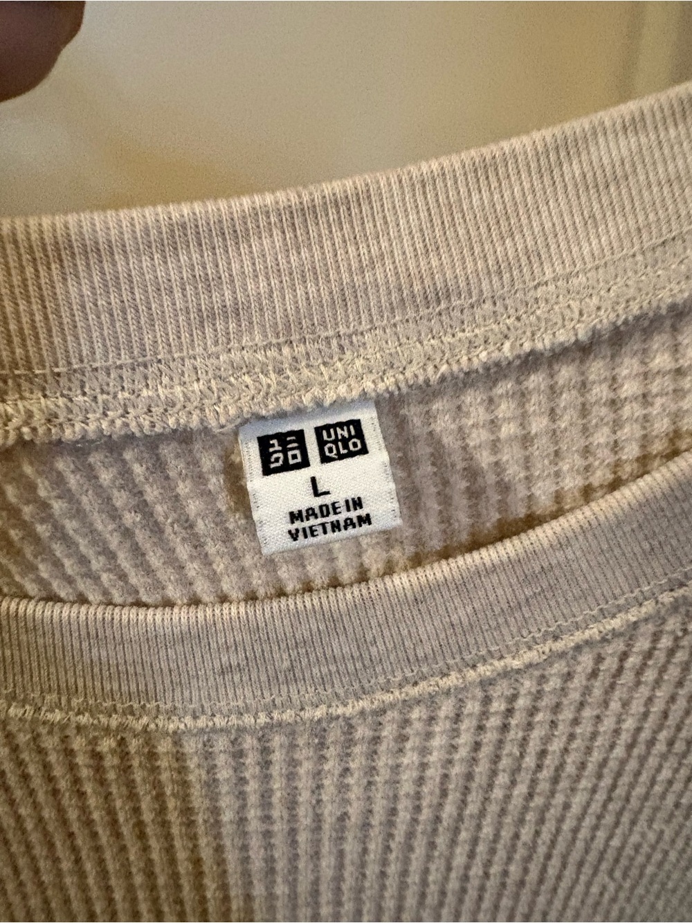 Uniqlo Cream Waffle Crewneck Sweater - Picture 2 of 6